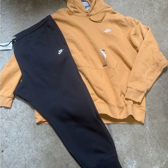 Nike Other - Men’s Nike Black Joggers and brown hoodie set new with tag